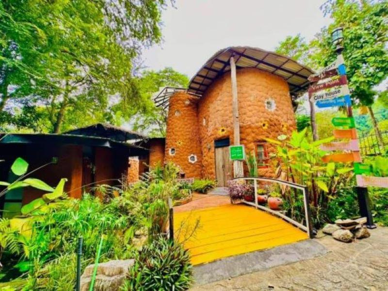 Hern Lhin Natural Resort Ban Pong  Exterior photo