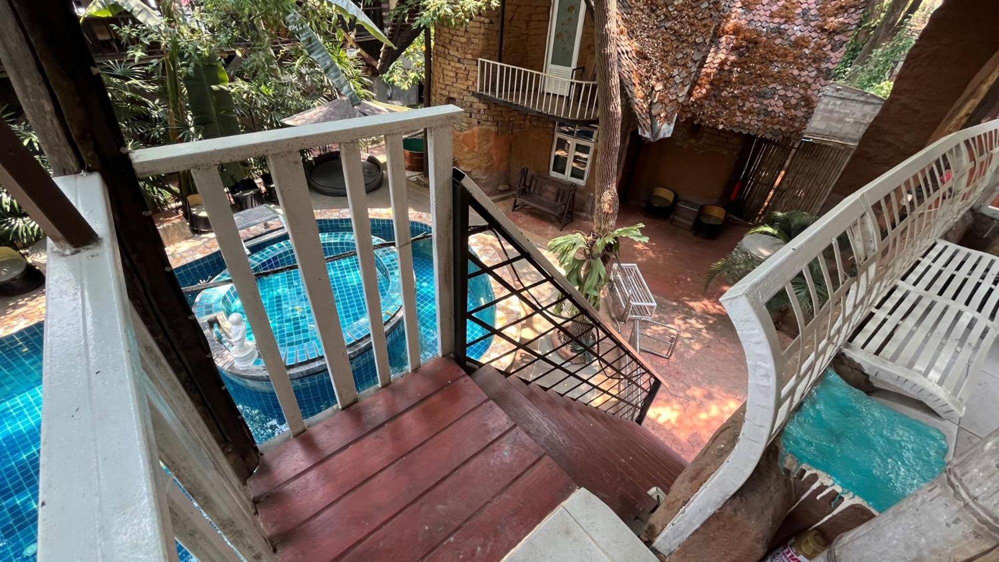 Hern Lhin Natural Resort Ban Pong  Exterior photo